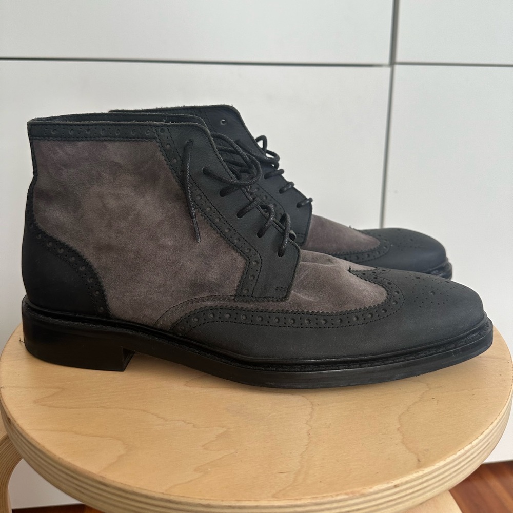 Cole Haan Williams Welt Wing Boot Men Size 9 Grey Black Leather Suede Sample